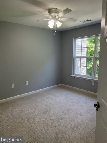 117 Sansom Ln, West Deptford NJ 08096-5168 exterior