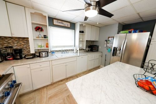 501 Durfee St, Fall River MA 02720-2509 exterior