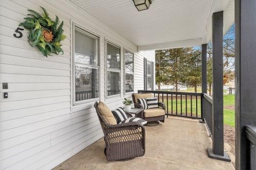 5 Scadding St, Taunton MA 02780-1100 exterior