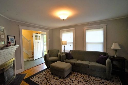 295 Southern Artery, Quincy MA 02169-2210 exterior