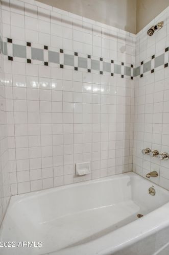 13810 34th St, Phoenix AZ  85032-5305 exterior