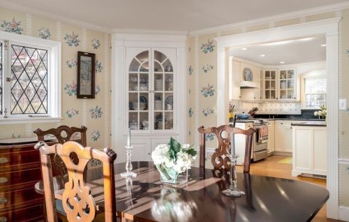 7 Monadnock Rd, Arlington MA 02476-8026 exterior