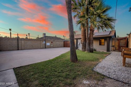 1413 Edgemont Ave, Phoenix AZ 85035-1809 exterior