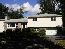 105 Oldham Rd, Newton, MA 02465-2328