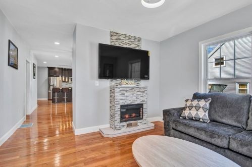 40 Roundy St, Beverly MA  01915-3213 exterior