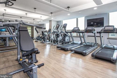 717 Columbus Blvd, Philadelphia PA  19147-3521 exterior