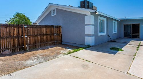 2014 51 Dr, Phoenix AZ 85035-1902 exterior