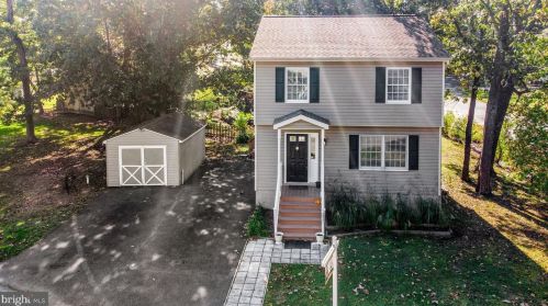 4921 Bonniewood Dr, Shady Side MD  20764-9675 exterior