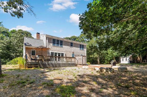 385 Glacier Hl Rd, Eastham MA 02642-2168 exterior