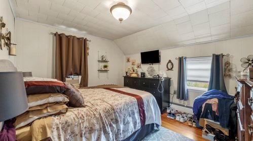 51 Morse Pl, Fall River MA 02724-1346 exterior