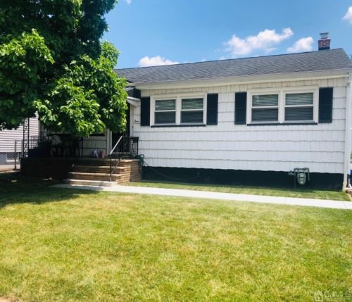 4 High St, Carteret, NJ 07008-2507