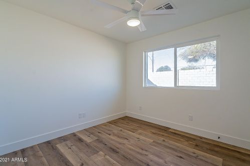 3202 Captain Dreyfus Ave, Phoenix AZ 85032-6706 exterior