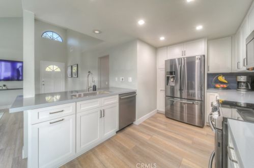 57 Remington, Irvine CA  92620-5730 exterior