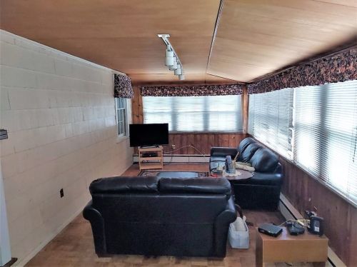 203 Delmont Ave, Worcester MA 01604-2136 exterior