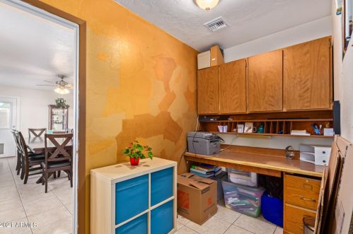 3736 Charter Oak Rd, Phoenix AZ 85032-7452 exterior