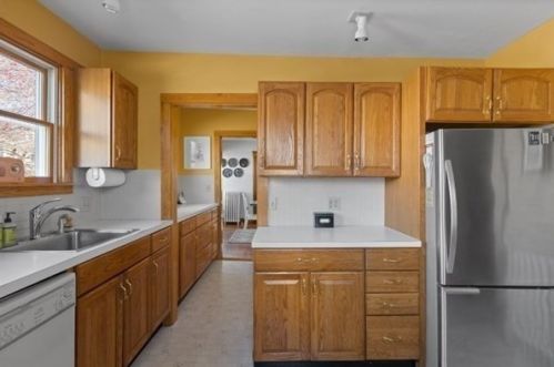 13 Osborne Rd, Arlington MA 02474-8830 exterior