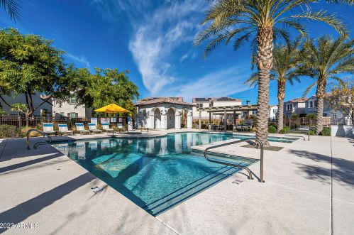 964 Anderson Ave, Phoenix AZ 85023-2208 exterior