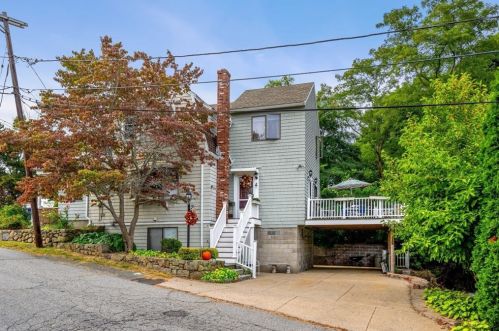 293 Washington St, Gloucester MA 01930-4815 exterior