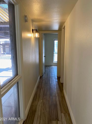 3830 Crittenden Ln, Phoenix AZ  85019-4012 exterior