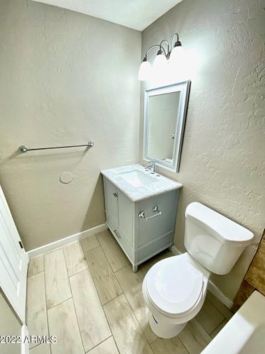 1620 57 Dr, Phoenix AZ 85031-1835 exterior