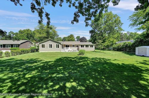 64 Reynolds Dr, Tinton Falls NJ 07724-2323 exterior