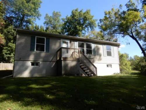 5610 Del Haven Rd, Bangor, PA 18013-4732