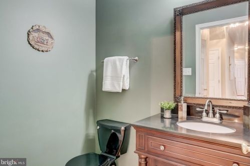 6920 Mystic Wood Way, Columbia MD 21044-4914 exterior