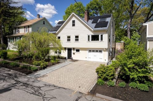 85 Coolidge Rd, Arlington, MA 02476-7738