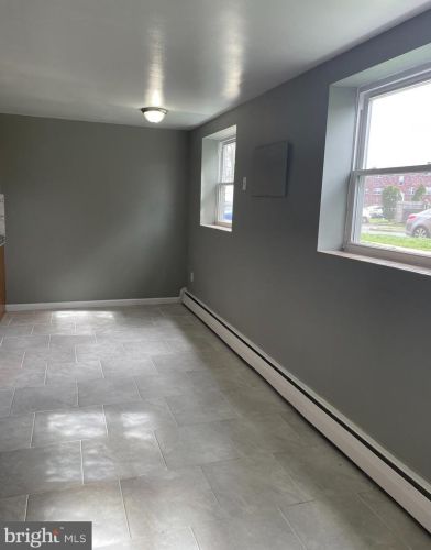 712 Broadway, West Deptford NJ  08093-1403 exterior