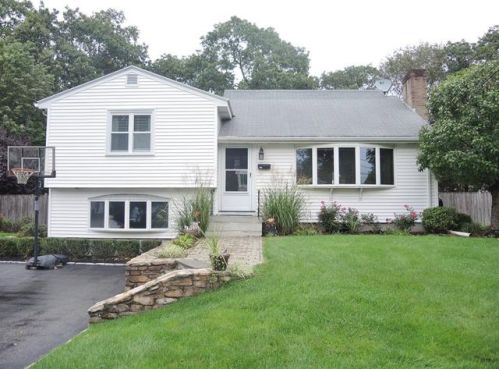132 Valley Rd, Needham, MA 02492-4725