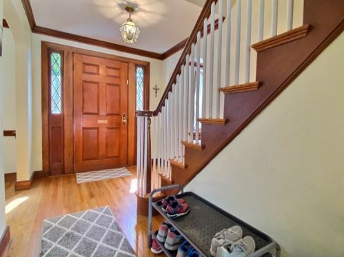 79 Woodlawn Ave, Needham MA  02492-3431 exterior