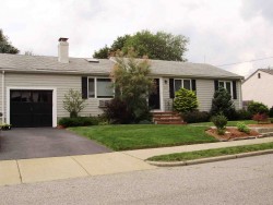 142 Truman Rd, Newton, MA 02459-2665