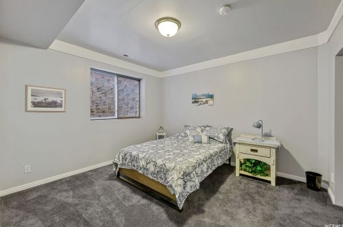 35 Lone Holw Dr, Sandy UT 84092-5530 exterior