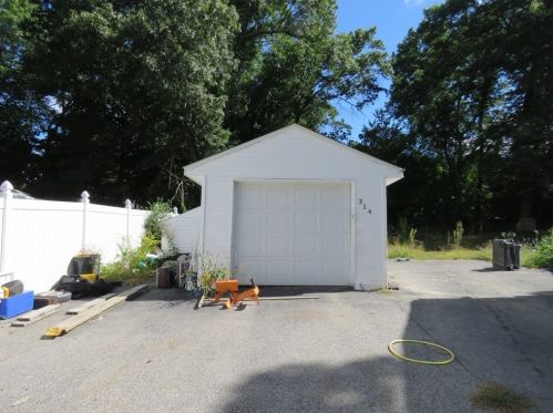 314 Main St, Holden MA 01520-1787 exterior