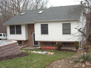 41 Glen Ave, Hardyston, NJ 07460-1134