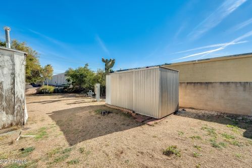 1549 Anderson Dr, Phoenix AZ  85022-2021 exterior