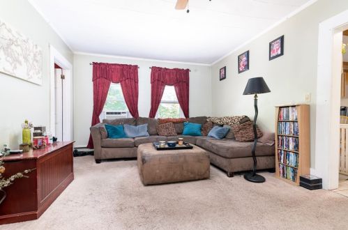 10 Carroll St, Weymouth MA 02189-1211 exterior