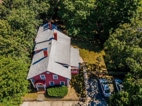 93 Grv St, Fall River MA 02720-5008 exterior