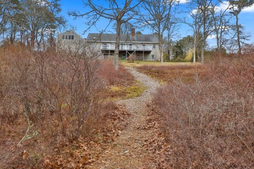 595 Riverview Dr, Chatham MA  02633-1117 exterior