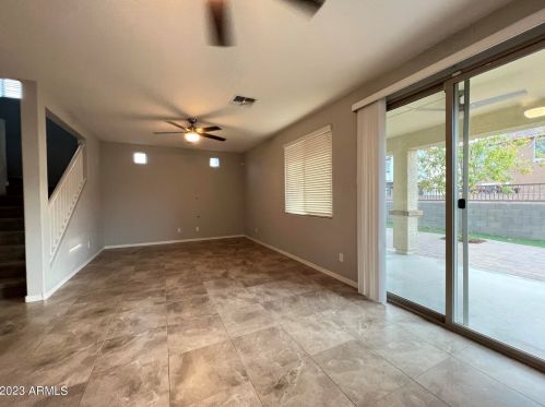 7420 27th St, Phoenix AZ  85042-5919 exterior