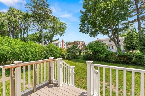 11 Grace Rd, Quincy MA 02169-3922 exterior