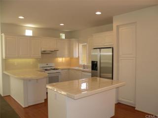 6 Pearleaf, Irvine CA  92618-4080 exterior