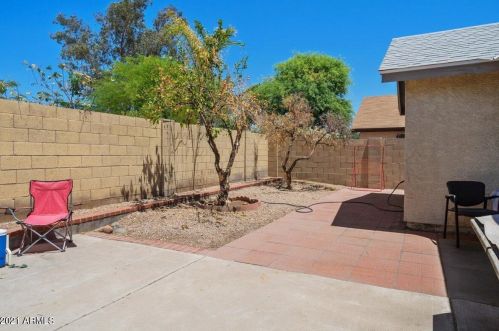 3856 Acoma Dr, Phoenix AZ 85032-4897 exterior