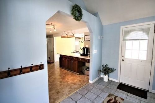 280 Pleasant St, Worcester MA 01609-3201 exterior