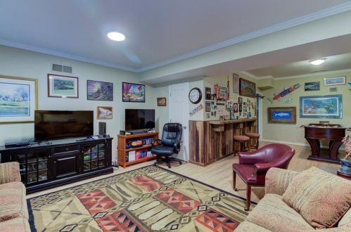 4815 Dunwoody Sta Dr, Atlanta GA 30338-4705 exterior