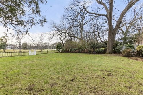 115 Aspen Ave, Newton MA 02466-3022 exterior