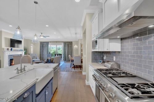 4022 40 Pl, Phoenix AZ 85028-2241 exterior