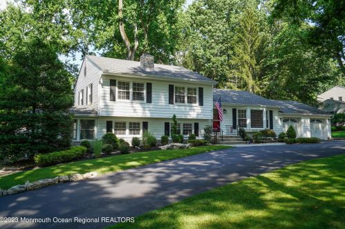 102 Hill Ter, Tinton Falls, NJ 07701-5304