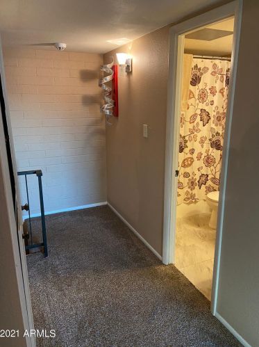 8413 34th Ave, Phoenix AZ 85053-2909 exterior