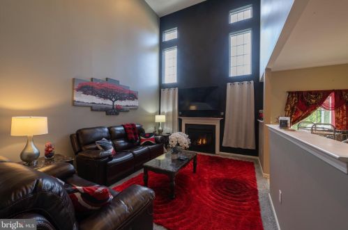 341 Chancellor Dr, West Deptford NJ  08096-5170 exterior